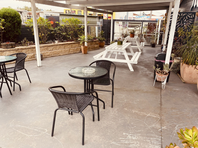 Food & Drinks 5, Buccaneer Motel Pet friendly, Wyong - South and West