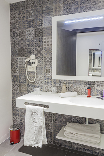 Bathroom 4, Boutique Hostemplo Sagrada Familia, Barcelona