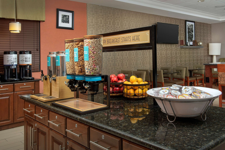 Food & Drinks 5, Hampton Inn College Park, Prince George's