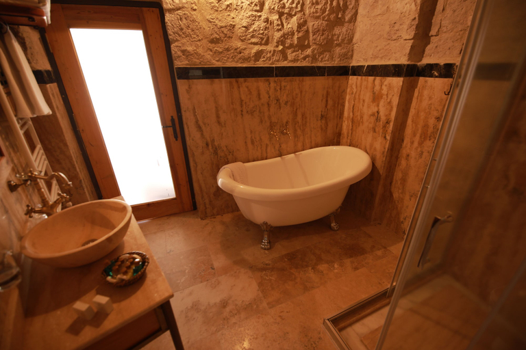 Bathroom 5, Sarnich Cave Suites, Nevşehir