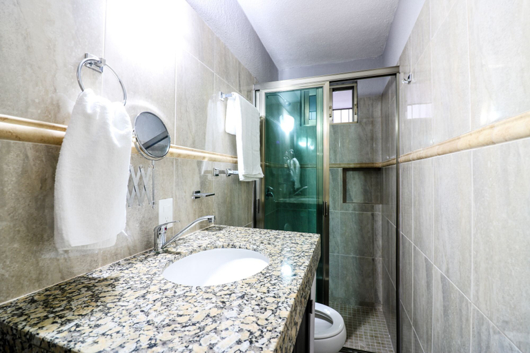 Bathroom 2, Apartment Fogon 001, Cozumel
