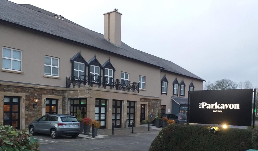 Exterior & Views 2, Parkavon Hotel