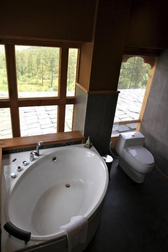 Bathroom 4, NAKSEL BOUTIQUE HOTEL & SPA, Lamgong