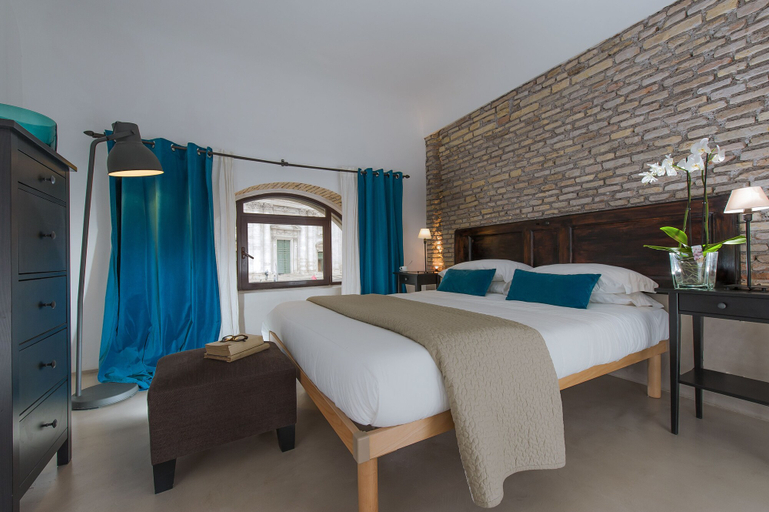Bedroom 2, Corso Vittorio Apartments, Rome