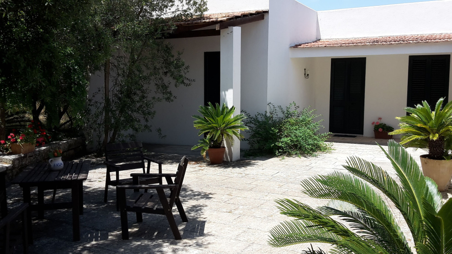 Exterior & Views 2, Agriturismo Vignavecchia, Lecce