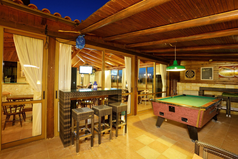 Food & Drinks 5, Danelis Apartments, Crete