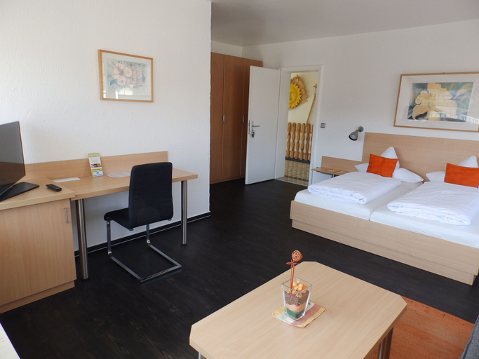 Bedroom 4, H41 Inn Freiburg, Breisgau-Hochschwarzwald