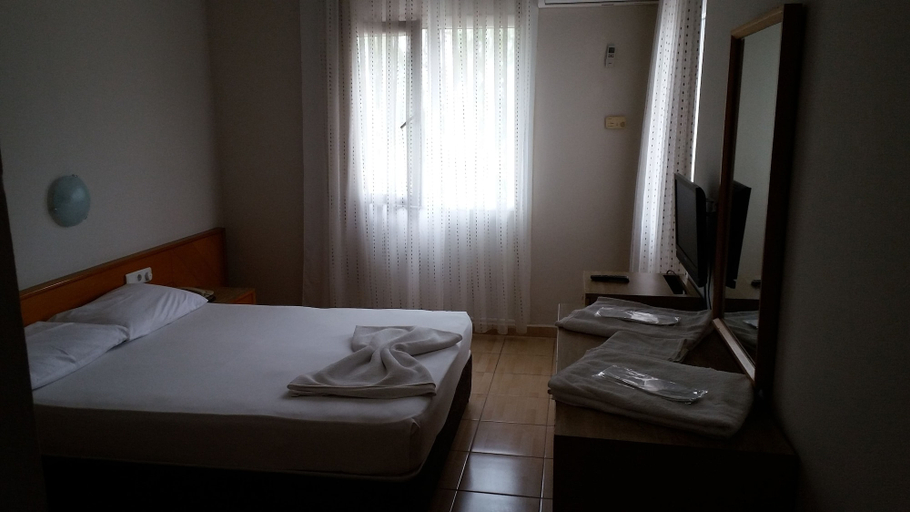 Bedroom 2, Isinda Hotel, Antalya