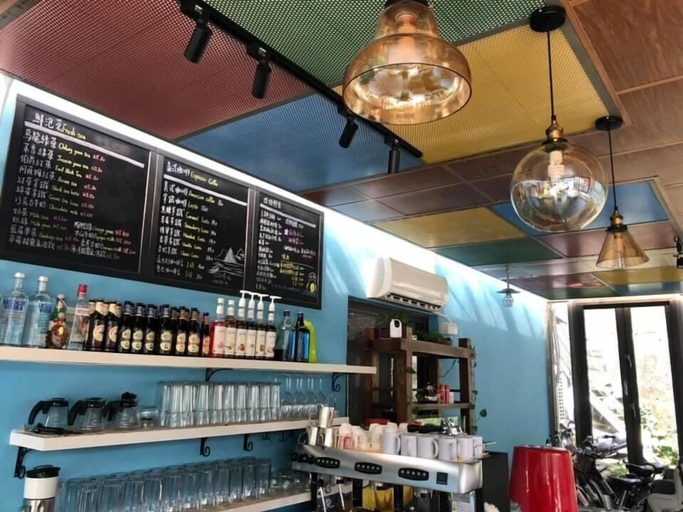 Food & Drinks 5, Lakeside 46, Hualien