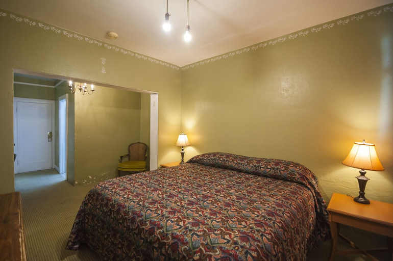 Bedroom 4, Amargosa Opera House, Inyo