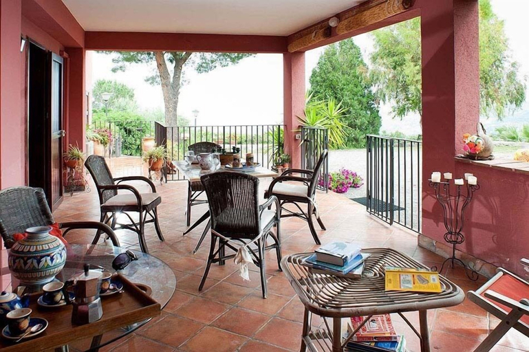 Terrace/patio 2, Villa Ivoni 1, Palermo