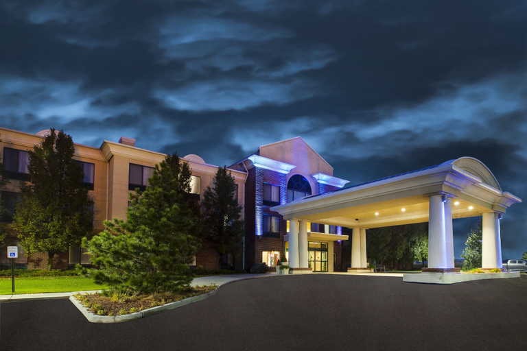 Exterior & Views 3, Holiday Inn Express & Suites BRYAN-MONTPELIER by IHG, Williams
