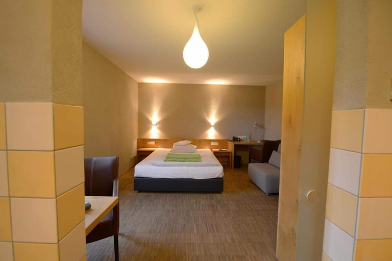 Bedroom 24