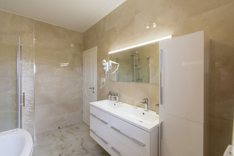 Bathroom 3, Villa Neda, Šibenik