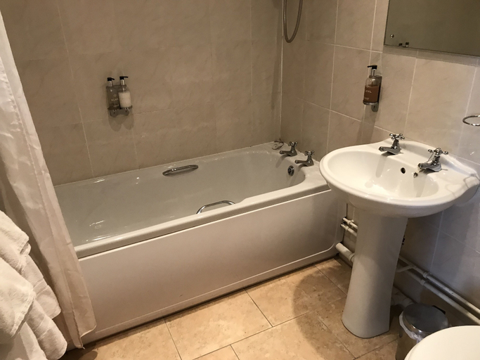 Bathroom, The White Horse, Suffolk