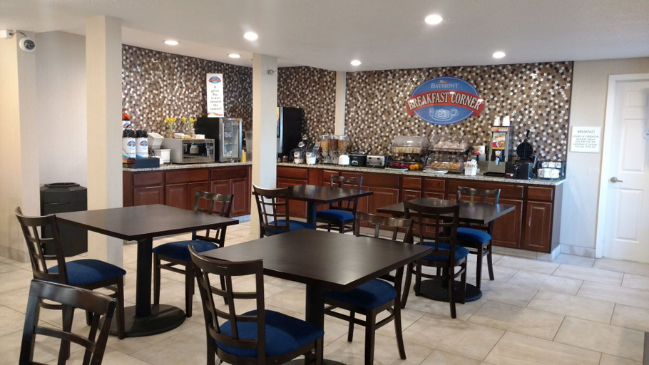 Food & Drinks 5, Baymont by Wyndham Texarkana, Miller
