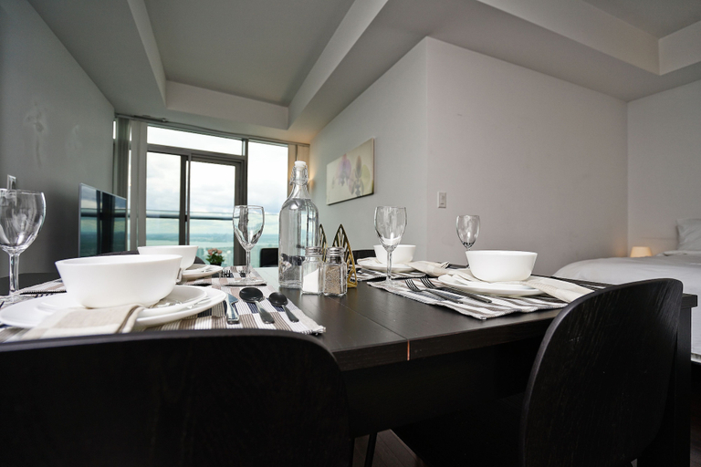 Food & Drinks 5, The York Boutique Suites, Toronto