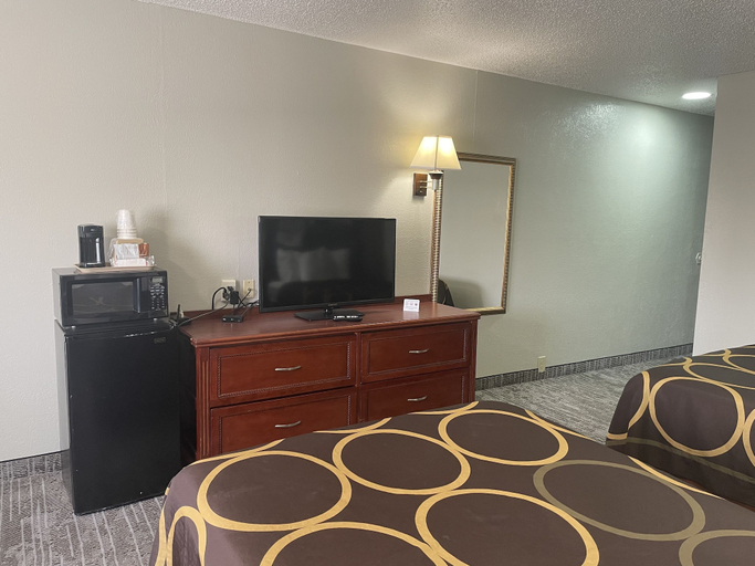 Others 5, Super 8 by Wyndham Amarillo Central TX, Potter