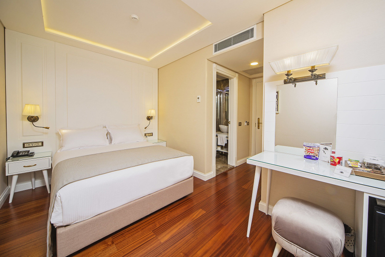Bedroom 3, Ada Karakoy Hotel - Special Class, Beyoğlu