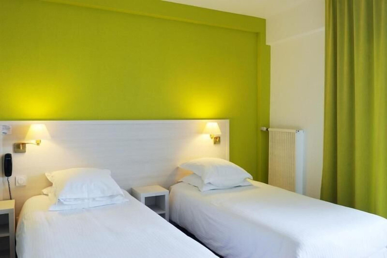 Bedroom 3, Appart Hotel Beau Rivage, Charente-Maritime