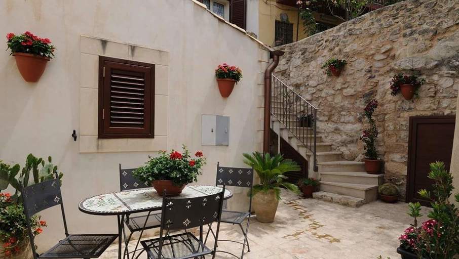 Others 5, B&B Scicli, Ragusa