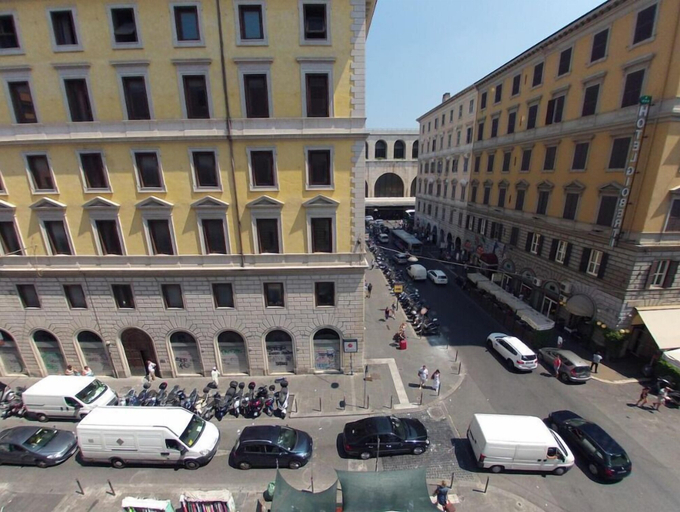 Exterior & Views, Ferrari, Roma
