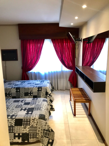Bedroom 2, Hotel Riviera, Santa María