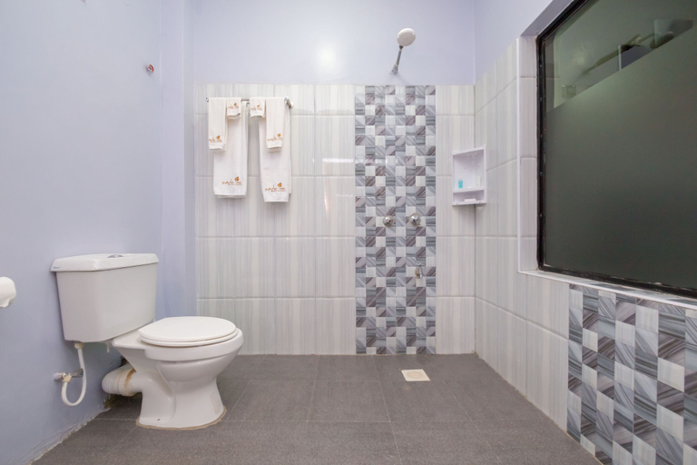 Bathroom 3, Maple Inn Hotel, Roysambu