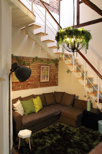 Others 5, Rolling Inn, Tainan