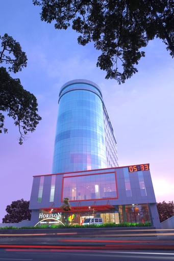 Horison Nindya Semarang, Semarang
