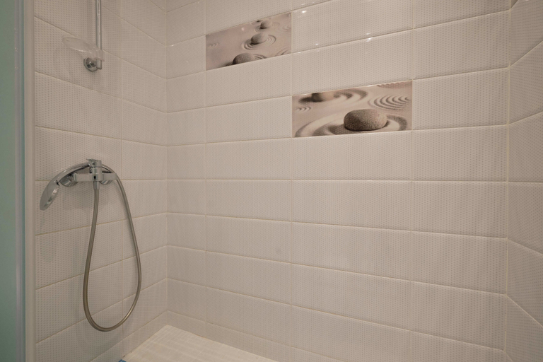 Bathroom 2, Center City Flats - City Center, Sankt-Peterburg gorsovet