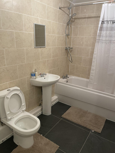 Bathroom, Paris Royal Paradise, Manchester