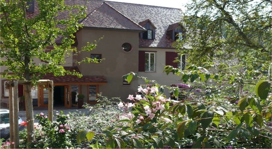 Exterior & Views 17