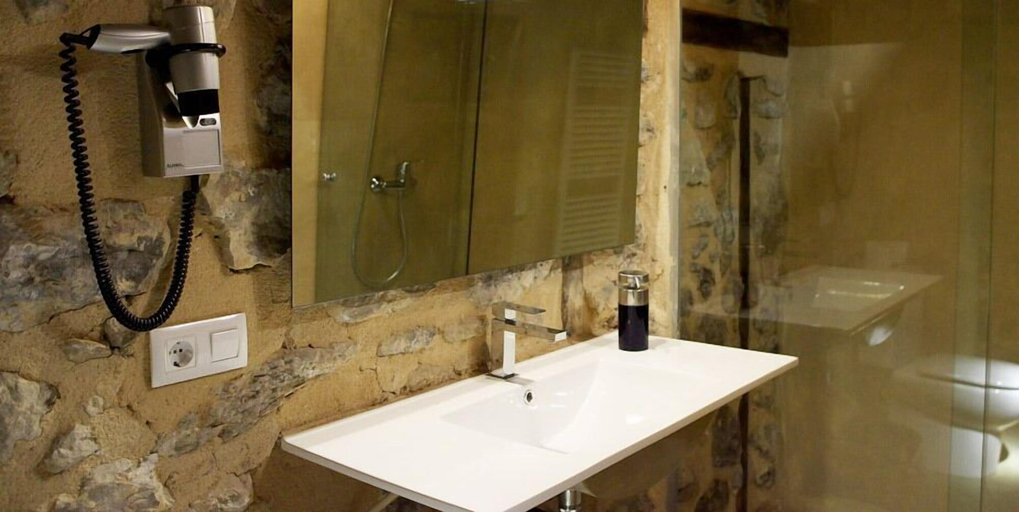 Bathroom 4, Puig-arnau Pubilló Poble Rural, Lleida