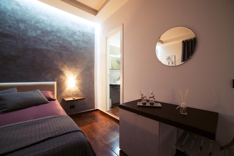 Bedroom 4, Glam House, Salerno