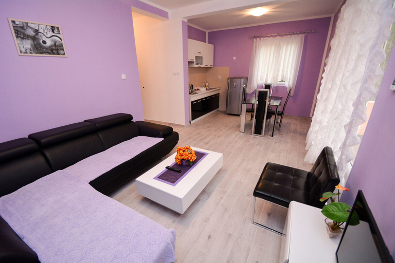 Others 5, Apartments Marinero