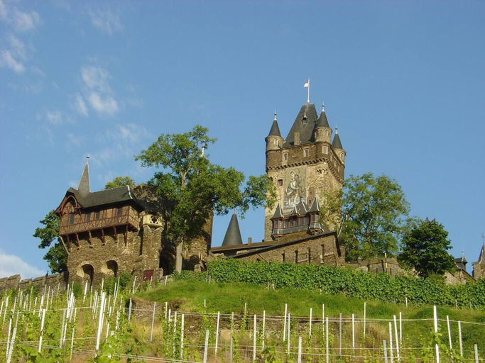 Exterior & Views 2, 2bed Old Town Apt Sleeps 6 - Rooftop Terrace, Wifi, Cochem-Zell