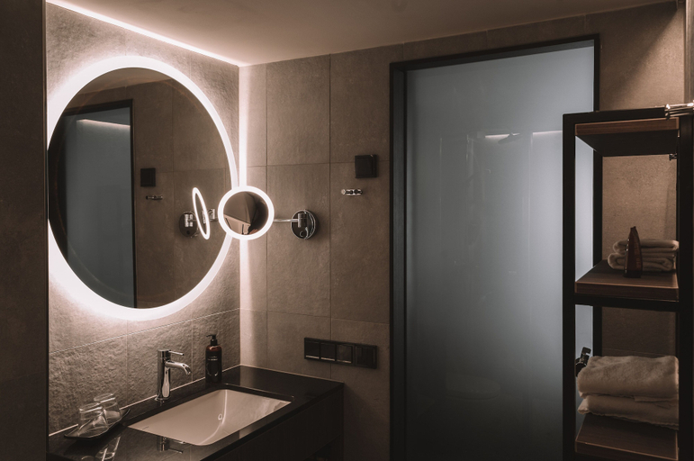 Bathroom 3, Lapland Hotels Tampere, Pirkanmaa