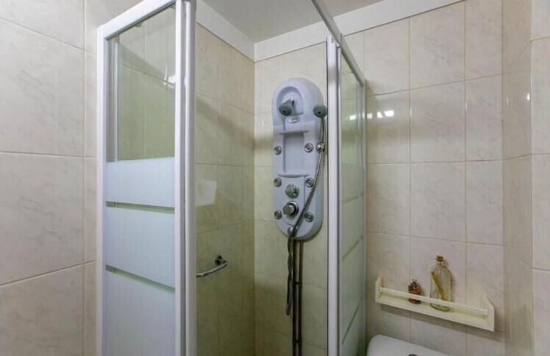 Bathroom 2, PB Bolhão Apartments - Free Parking Downtown, Porto