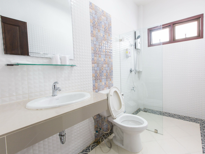 Bathroom 4, Busara Chiangmai Hotel, Muang Chiang Mai