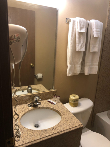 Bathroom 3, Riverton Inn & Suites, Fremont