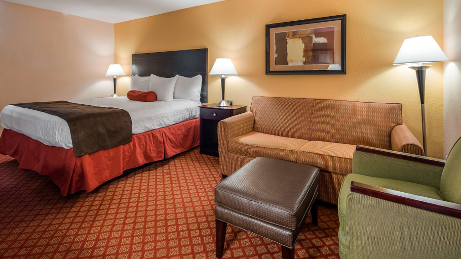 Bedroom 3, Best Western Plus Parkway Hotel, Madison