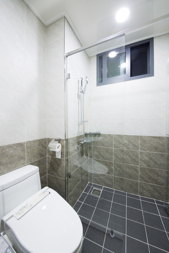 Bathroom 3, J Raum, Seogwipo
