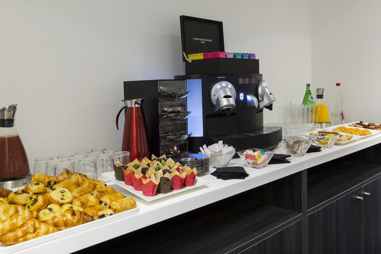 Food & Drinks 5, Simon's Boutique Hotel, Paris