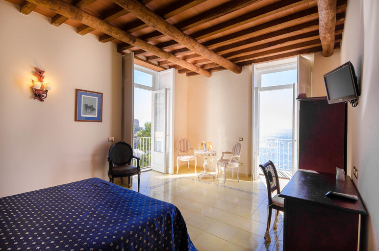 Others 4, Villa Isabella, Salerno