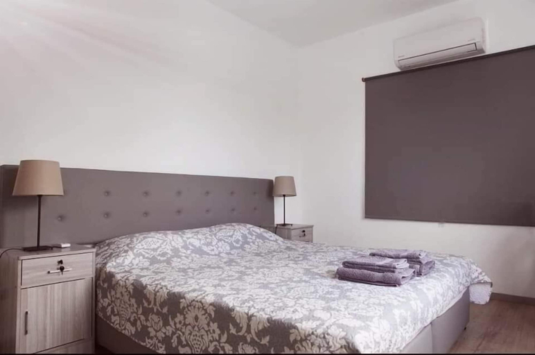 Bedroom 3, Polyxeni Hotel Apartments