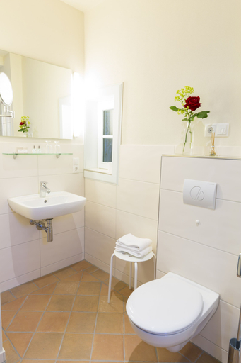 Bathroom 5, Gasthof Pörtnerhof Seßlach, Coburg