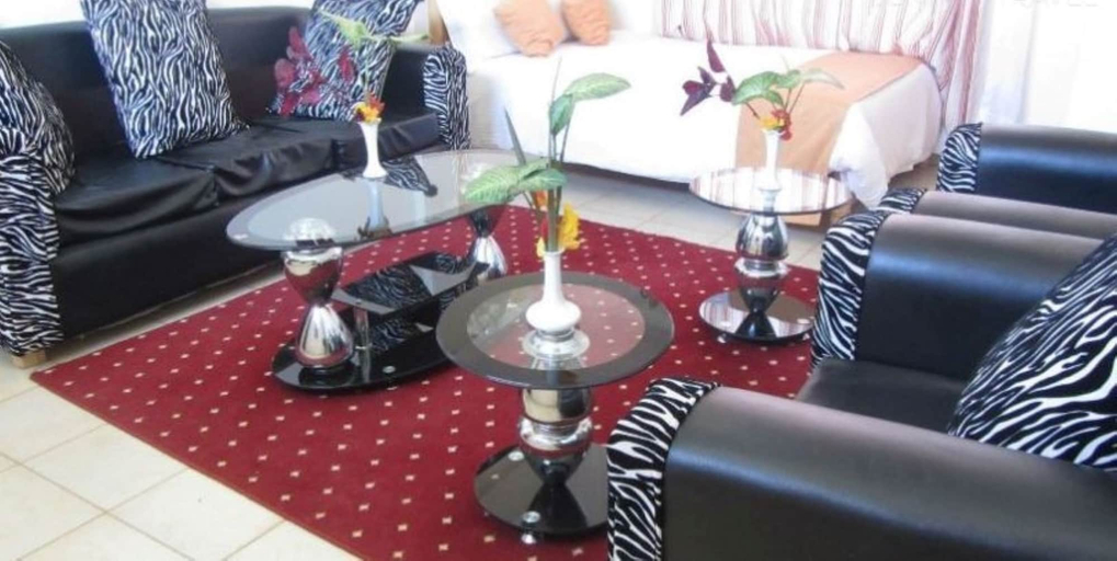 Others, Maya Hotel, Kesses