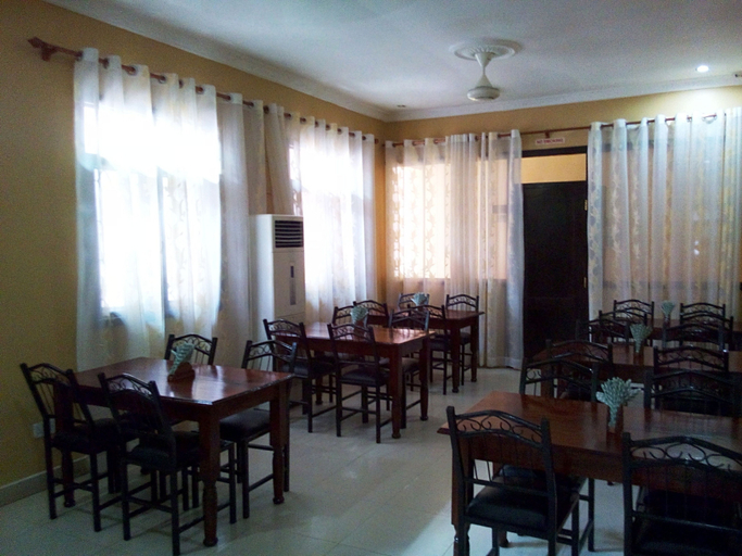 Food & Drinks 5, Transit Airport Bed & Breakfast, Ilala