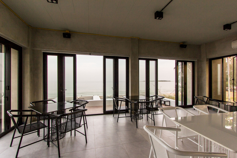 Food & Drinks 5, Sunshine Paradise Resort, Thap Sakae